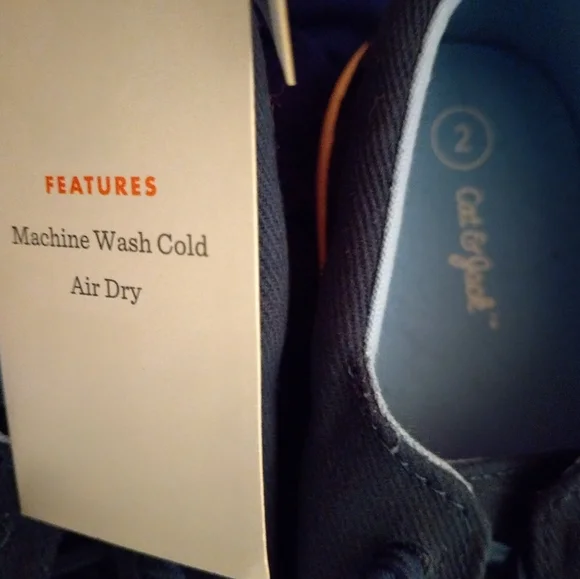 Shoes - Picture 4 of 6